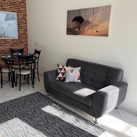 הוילה בויטובה Loft Centro Com Ar Condicionado Charme & Aconchego מראה חיצוני תמונה